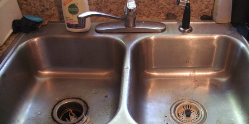 6 Steps to a Shiny Sink